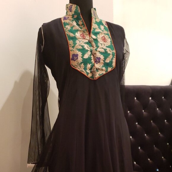 Gorgeous Black Anarkali With Net Long Sleeve - Picture 1 of 3
